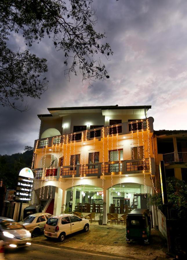 Citrus Cafe & Restaurant Kandy Exterior foto