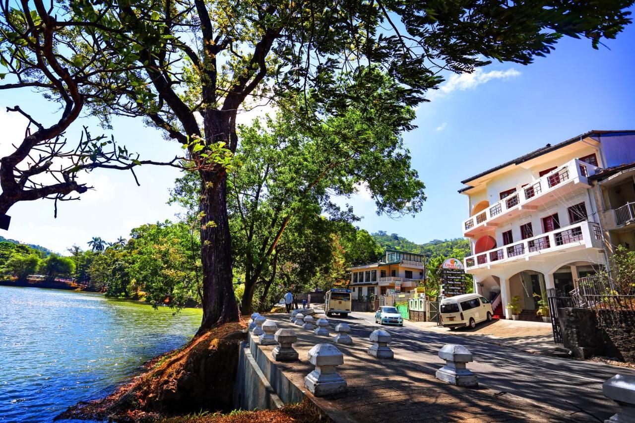 Citrus Cafe & Restaurant Kandy Exterior foto
